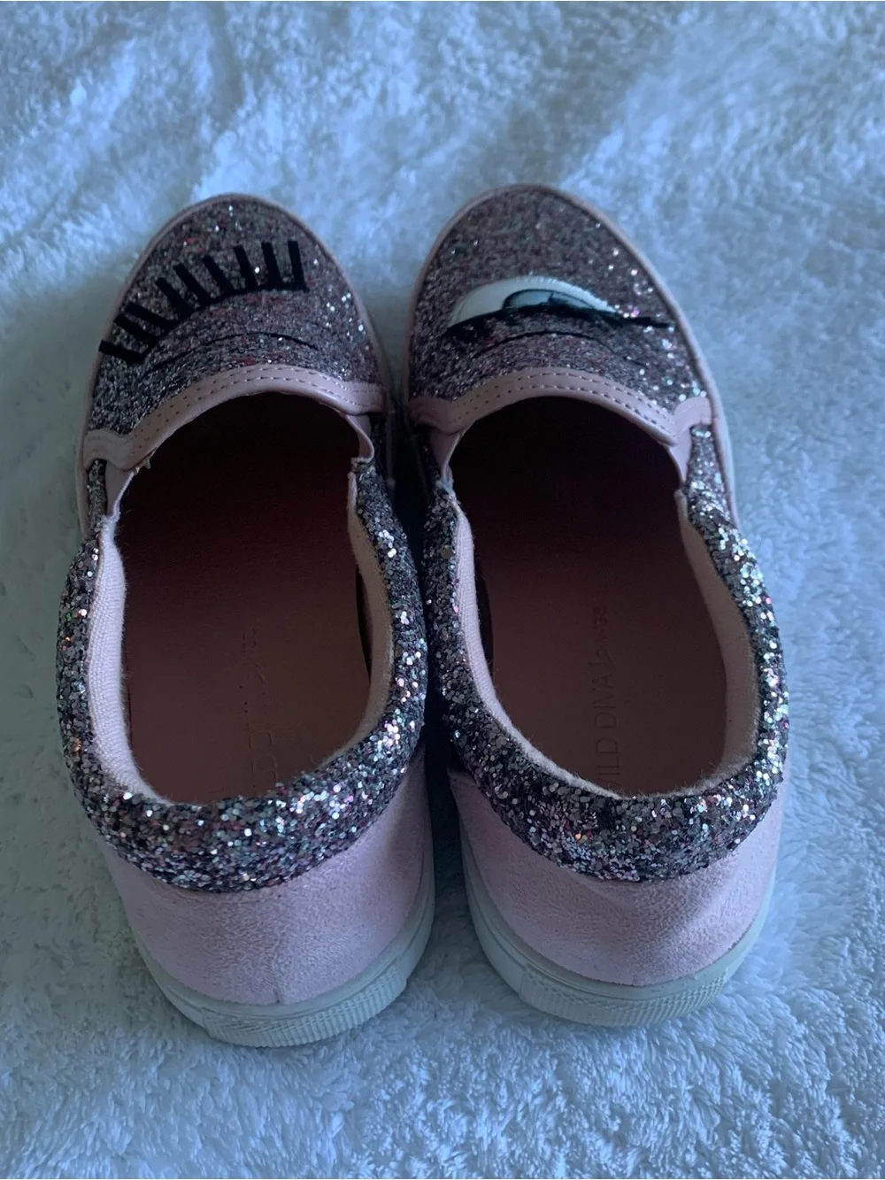 Wild Diva Lounge Pink Glitter Winking Eye Slip-On Sneakers Women's Size 7